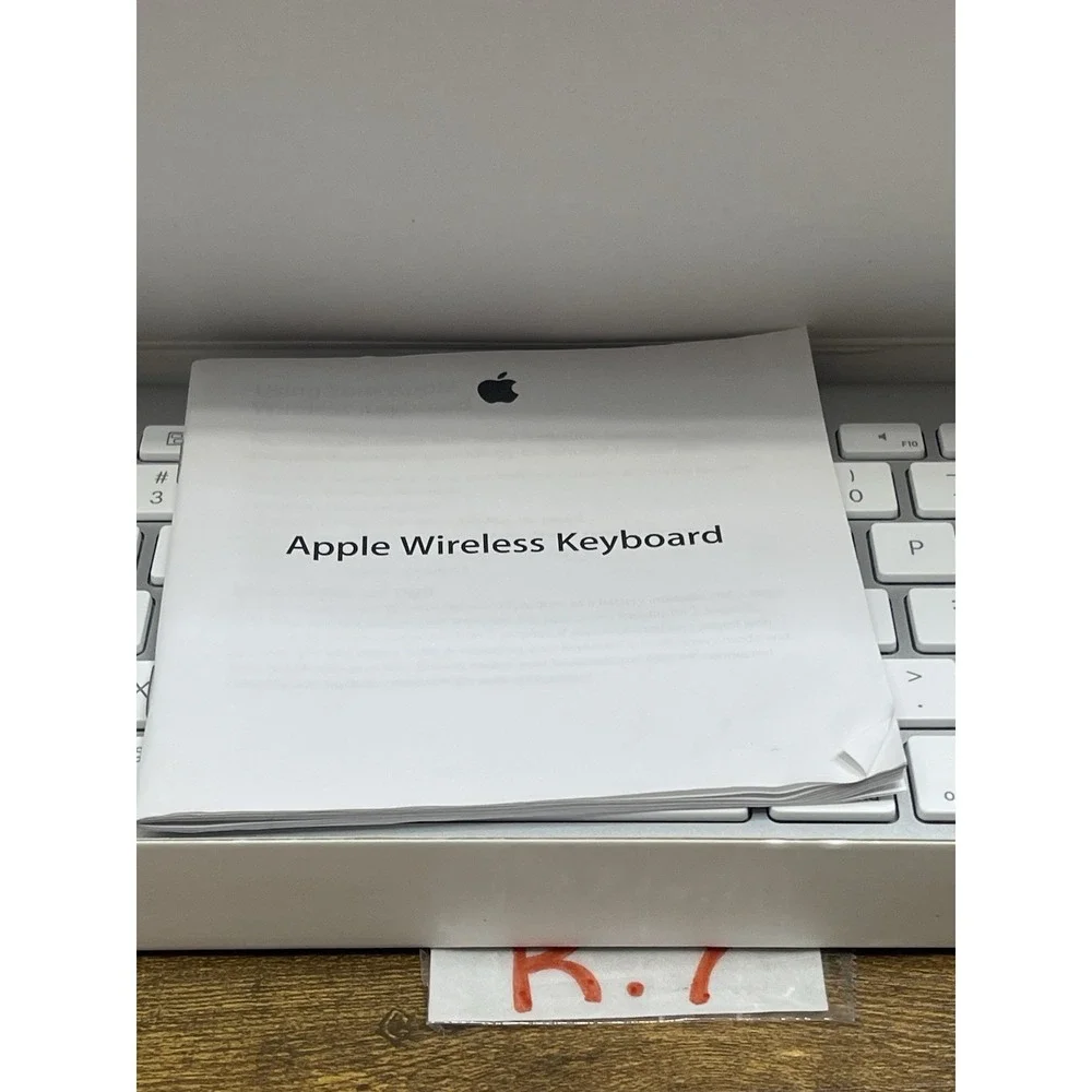 Apple A1314 Wireless Keyboard - MC184LL/B New